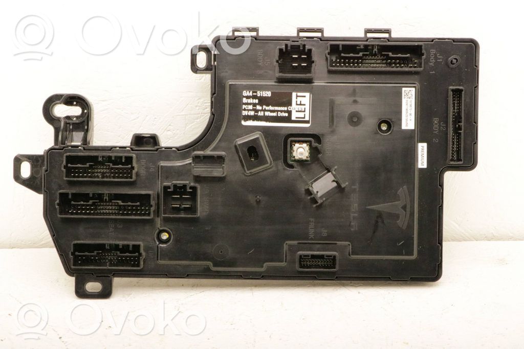 Tesla Model 3 Comfort/convenience module 