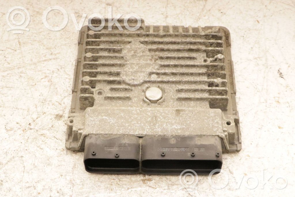 Volkswagen Golf VI Calculateur moteur ECU 