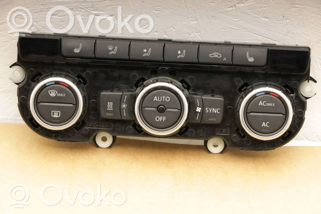 Volkswagen PASSAT B7 Climate control unit 