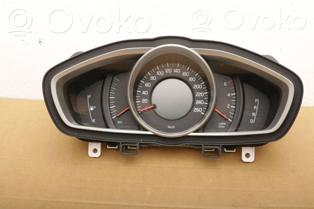 Volvo V40 Speedometer (instrument cluster) 