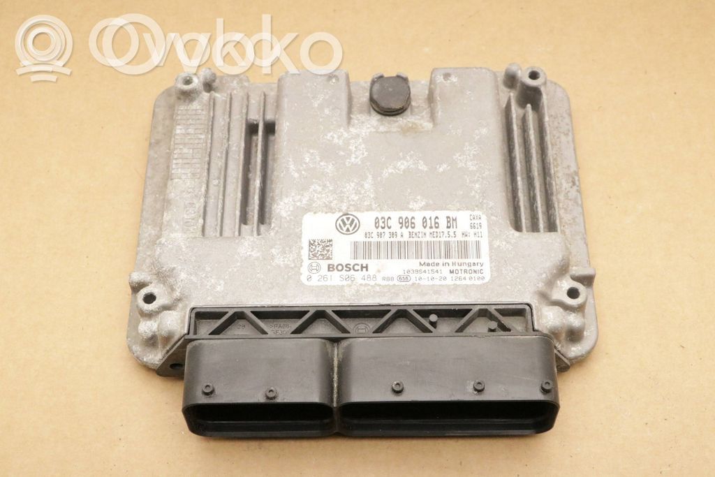 Volkswagen Golf VI Engine control unit/module 