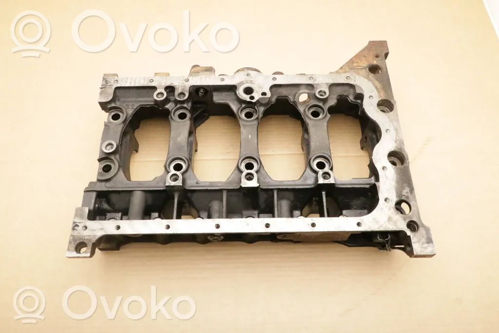 Renault Master II Kita variklio galvutės detalė 