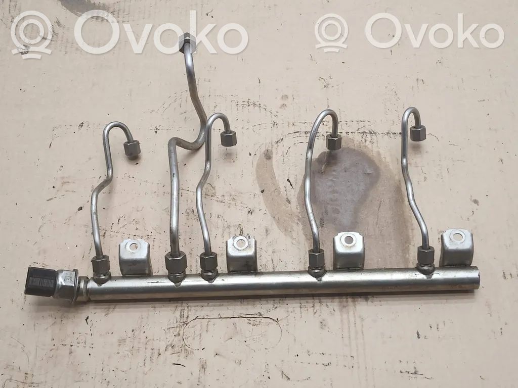 BMW 7 F01 F02 F03 F04 Tubo principal de alimentación del combustible 