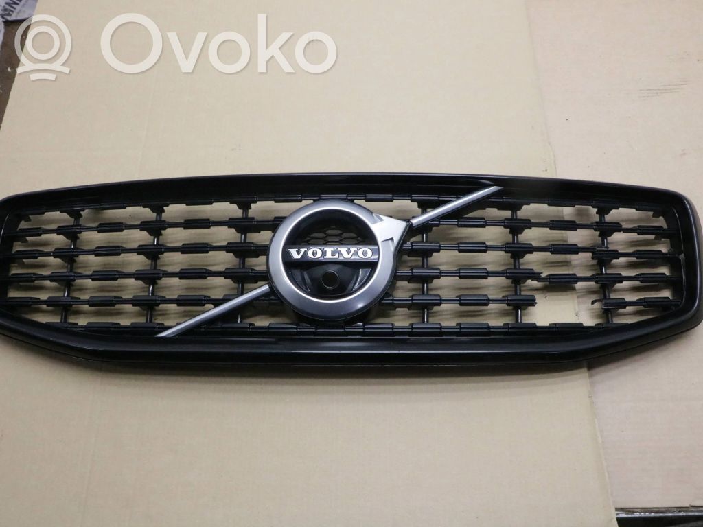 Volvo V60 Etusäleikkö 
