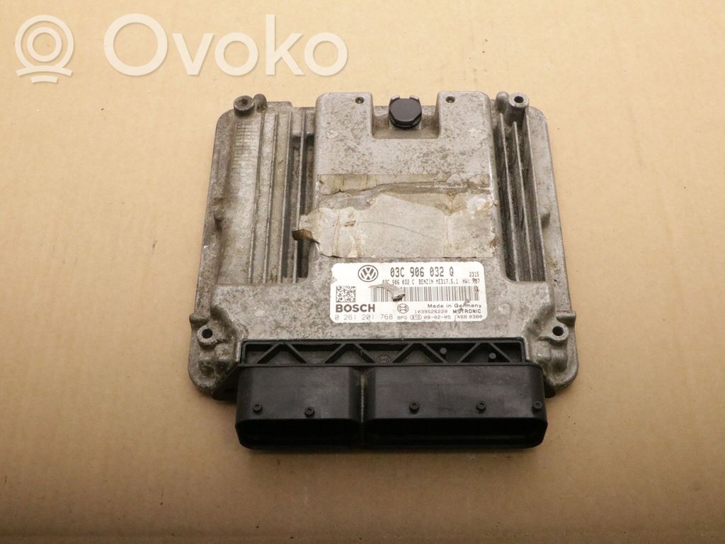Volkswagen Golf V Engine control unit/module 