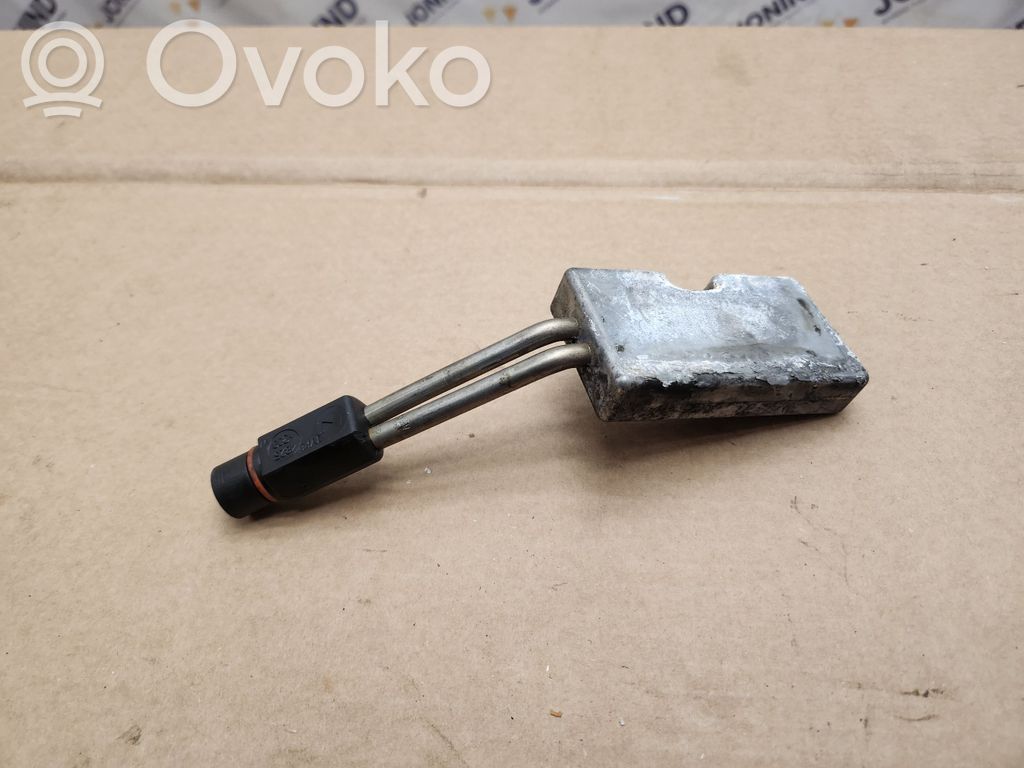 Electric engine pre-heating system (optional)   4825300,1046,300W230V,4825300,D141BP,D14IBP
