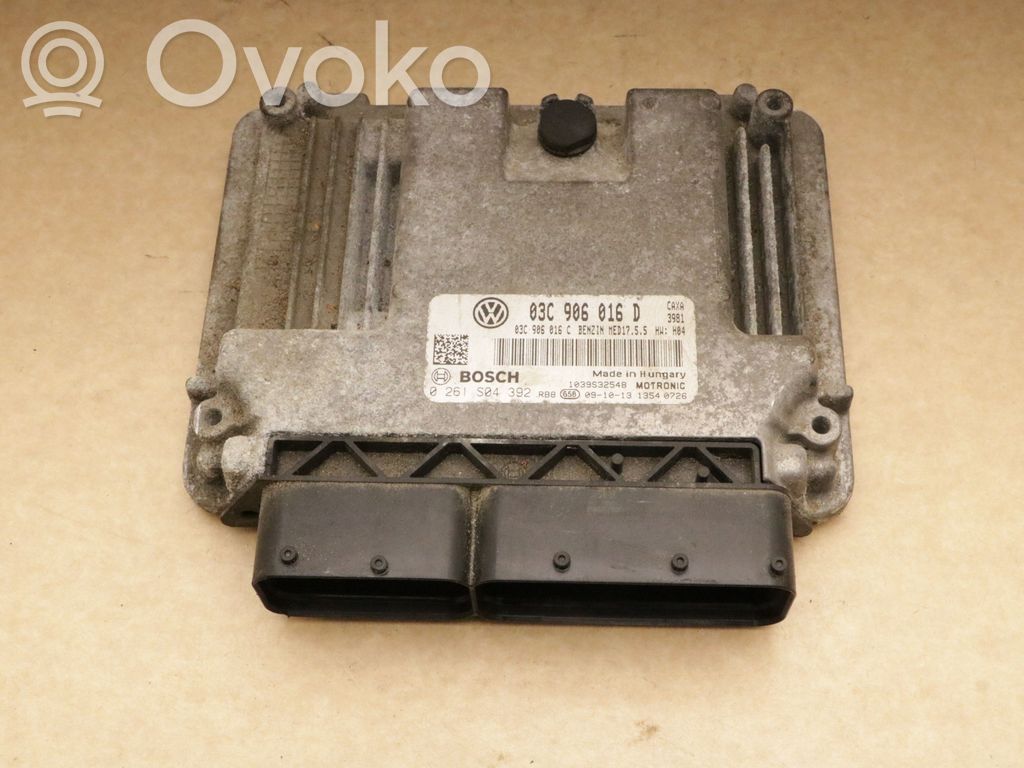Engine control unit/module   03C906016D,0261S04392,03C906016D
