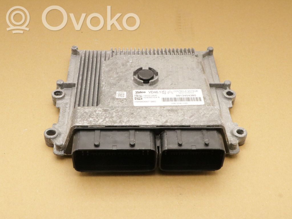 Peugeot 2008 II Engine control unit/module 