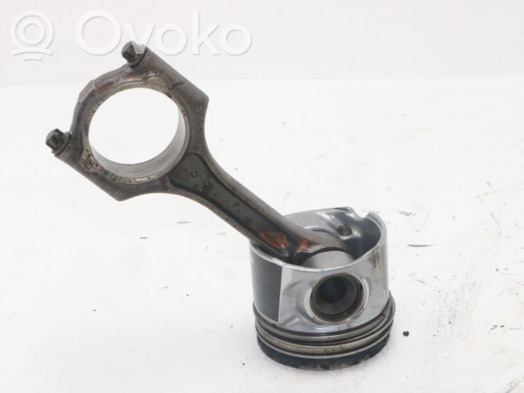 Volvo V70 Piston with connecting rod 