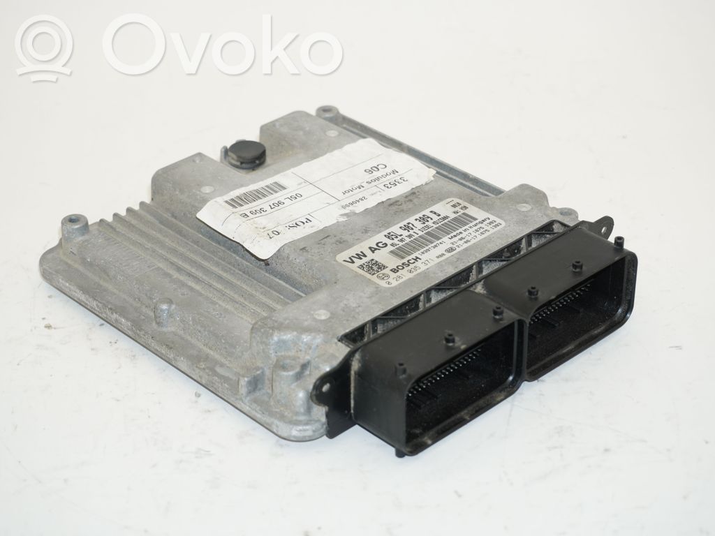 Volkswagen PASSAT B8 Engine control unit/module 