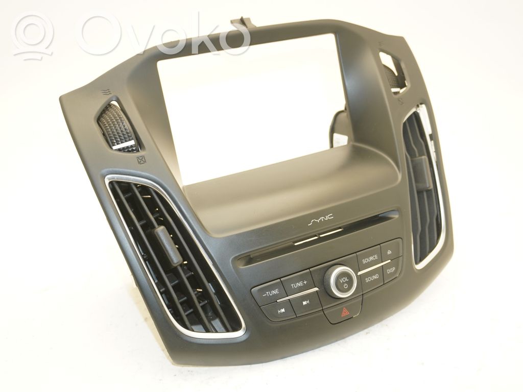 Head unit multimedia control   1701377101,17013771,1701377101