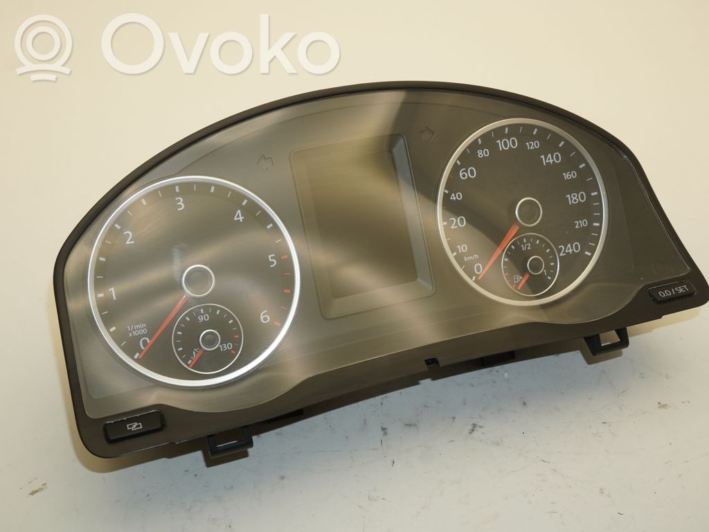 Volkswagen Tiguan Licznik / Prędkościomierz 