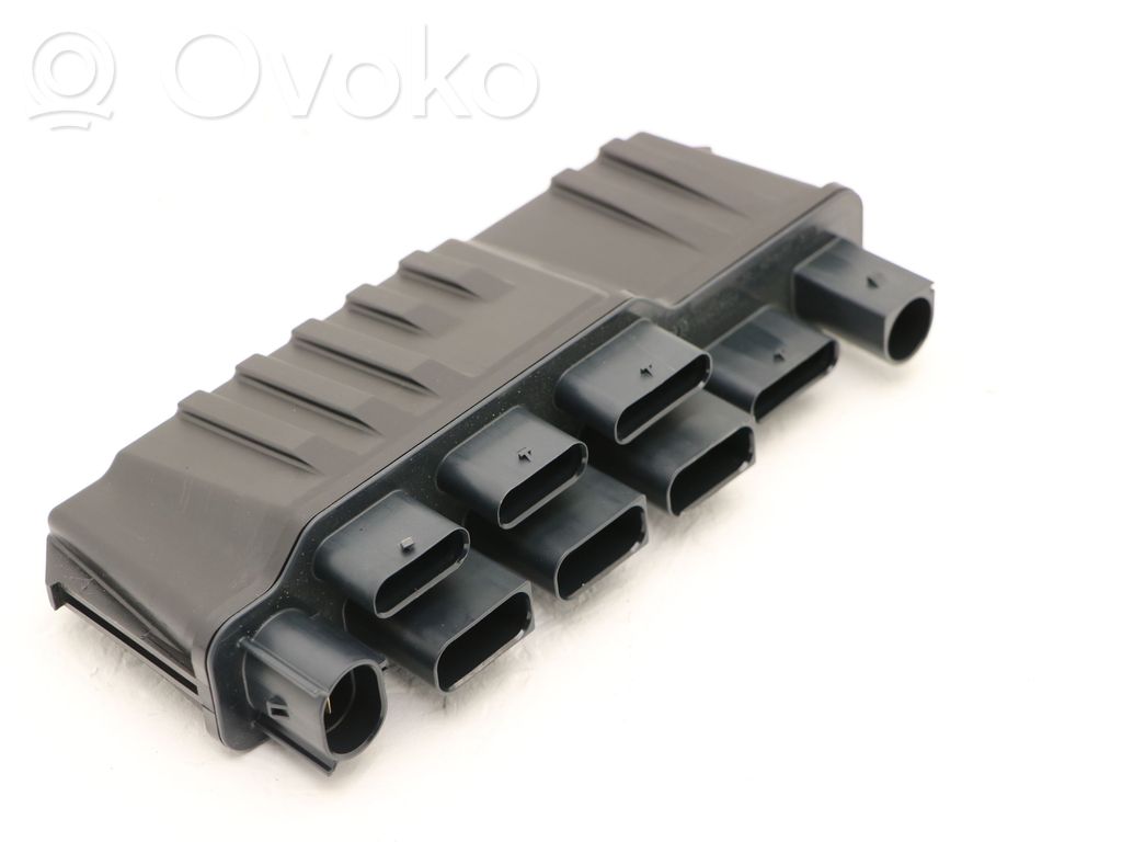 BMW XM Current control relay 