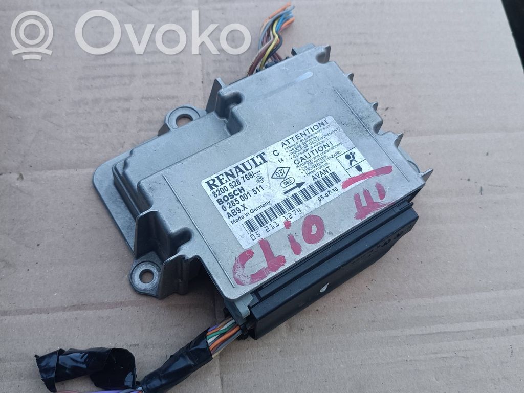Renault Clio III Airbag control unit/module 