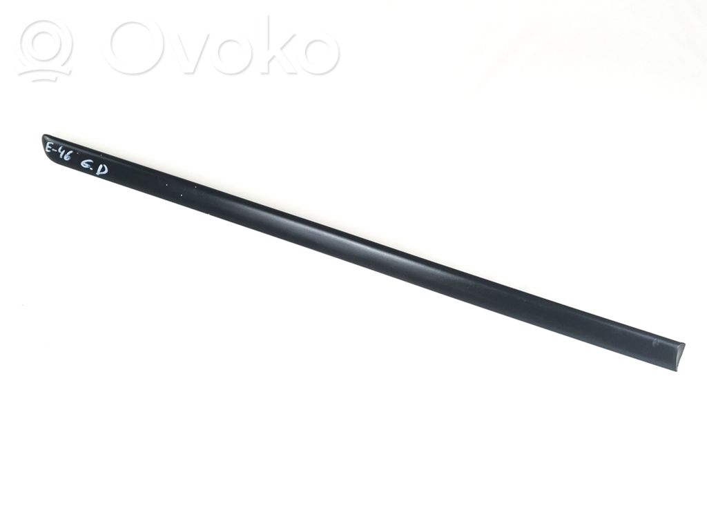 BMW 3 E46 Takaoven lista (muoto) 