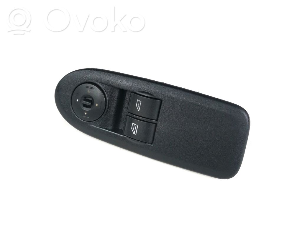 Ford C-MAX I Electric window control switch 