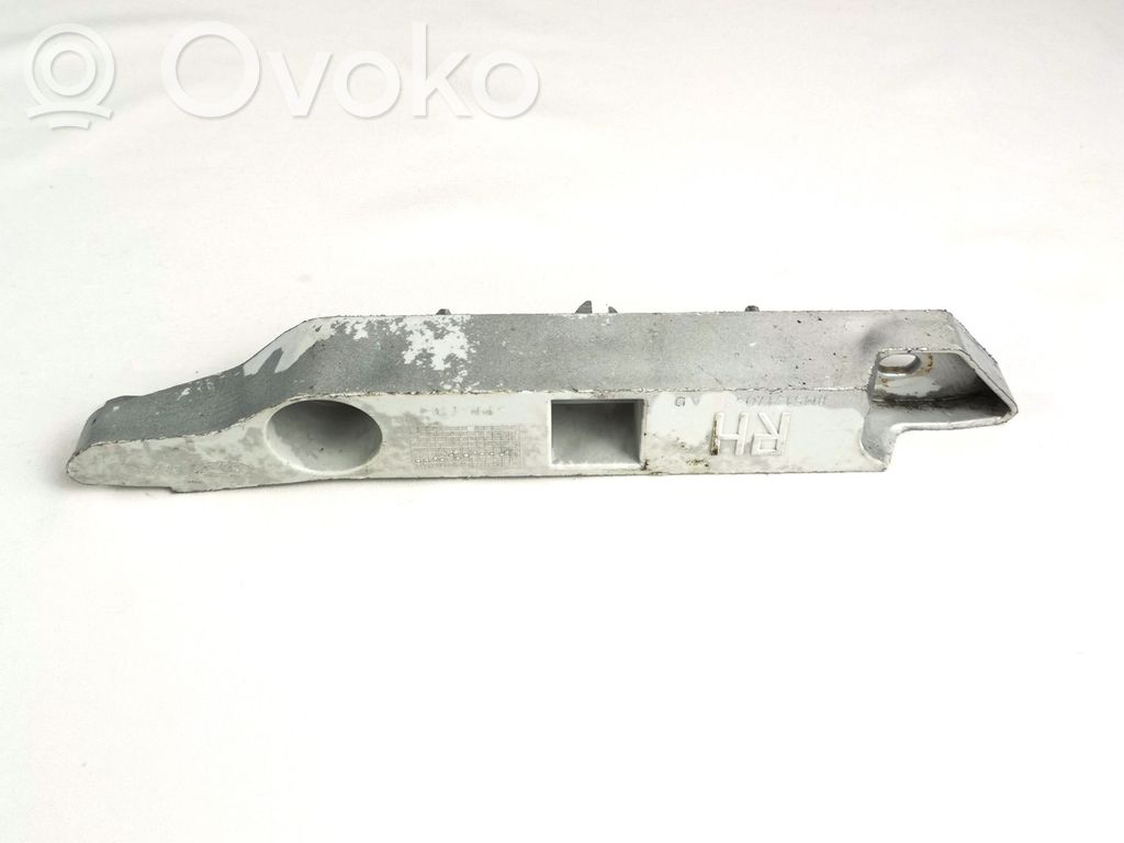 Front bumper mounting bracket   8M5117D958AD
