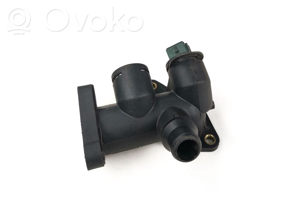 Volkswagen PASSAT B5 Engine coolant pipe/hose 