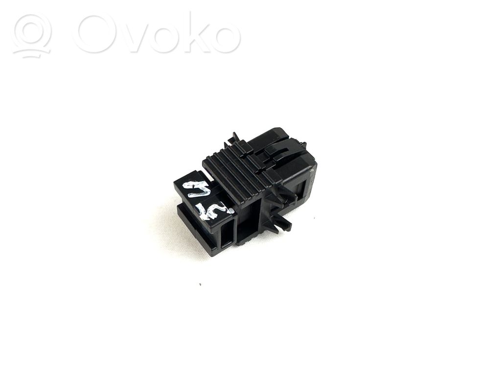Sensor Bremspedal   6908787,0015456309,61310141214,61310141216,61310150354,61310300846,61310392294,61310398202,61310398221,61310406809,61310412415,61314105242,61314114226,61314114227,61316908786,61316908787,61316928031,61316957151,61316967601,61318372646,61318372647,6908786,6928031,6967601,A0015456309,XKB000021,XKB000022