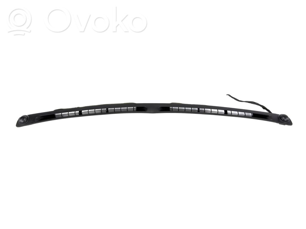 KIA Ceed Lango oro grotelės 