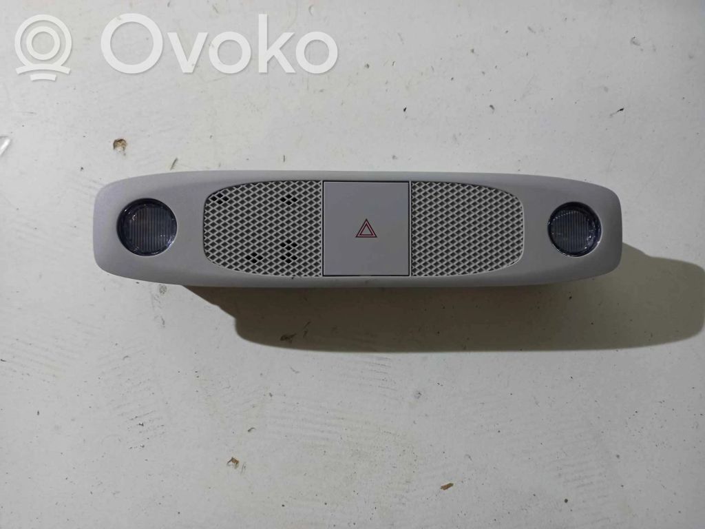Tesla Model Y Światło fotela przedniego 