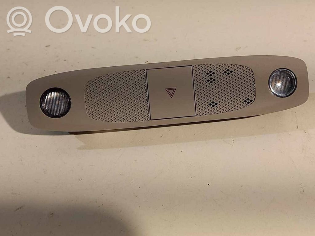 Tesla Model Y Światło fotela przedniego 