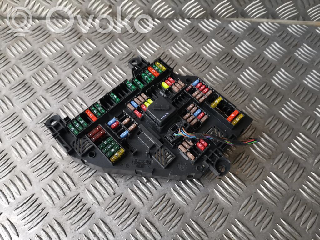 BMW 5 F10 F11 Saugiklių blokas 