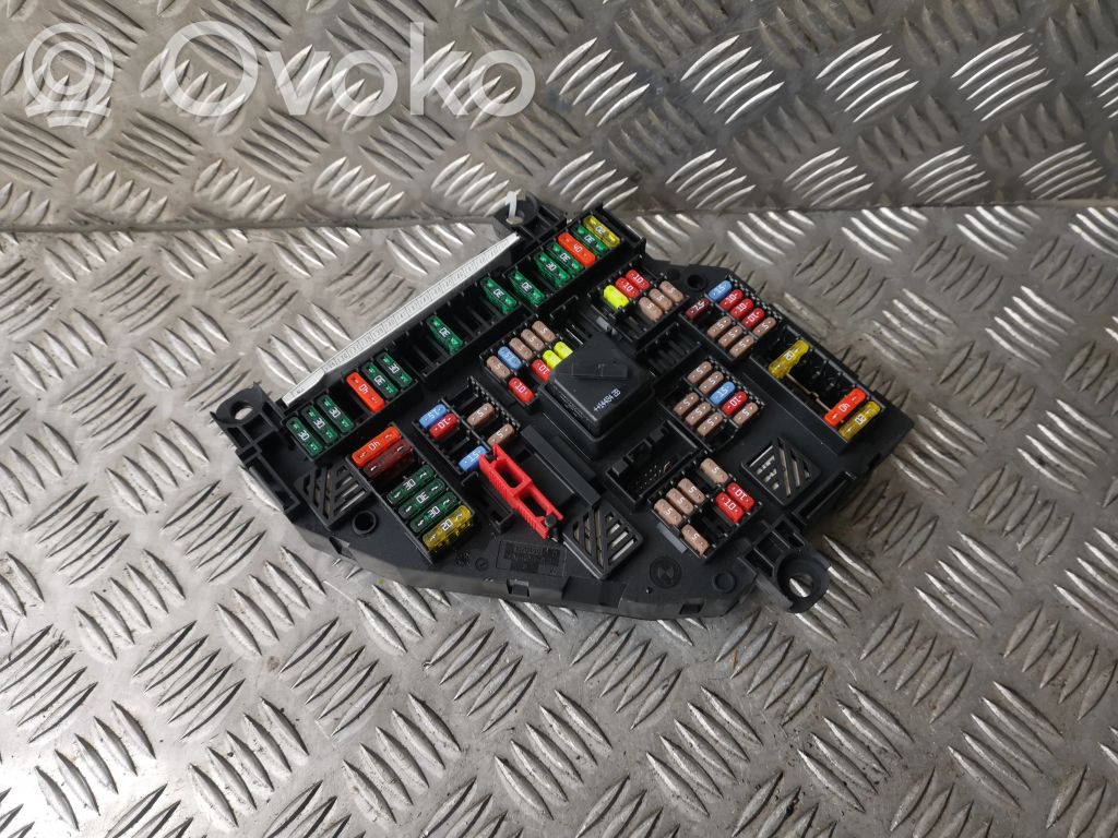 BMW 5 F10 F11 Saugiklių blokas 