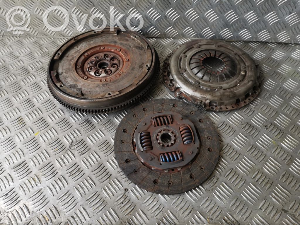 Subaru Impreza III Sankabos komplektas 