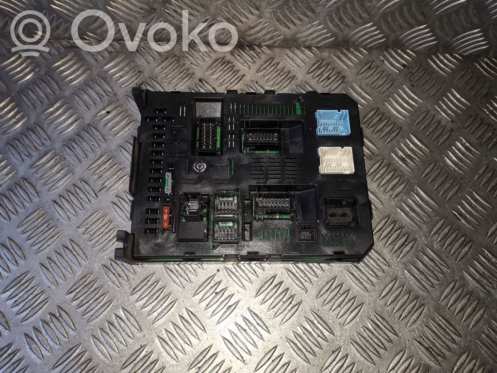 Peugeot 307 Fuse module 