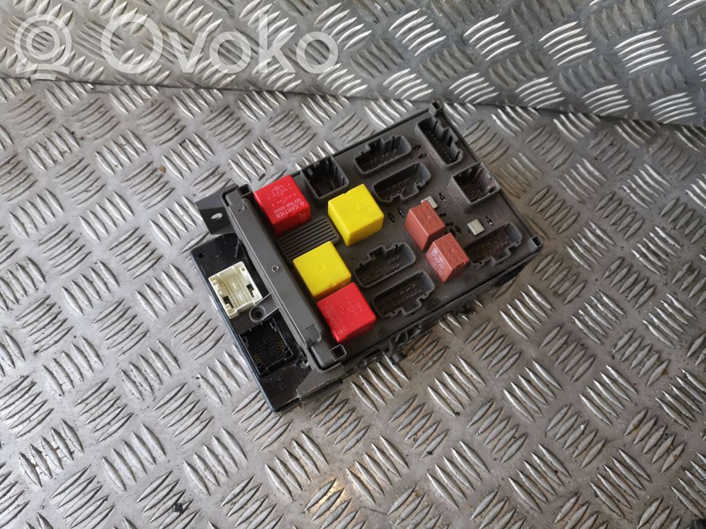 Fuse module   8200004201E,8200283812,518832001,216532951,8200315964