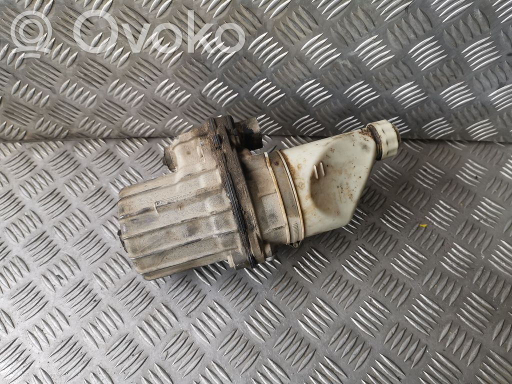 Opel Astra H Vairo stiprintuvo siurblys 
