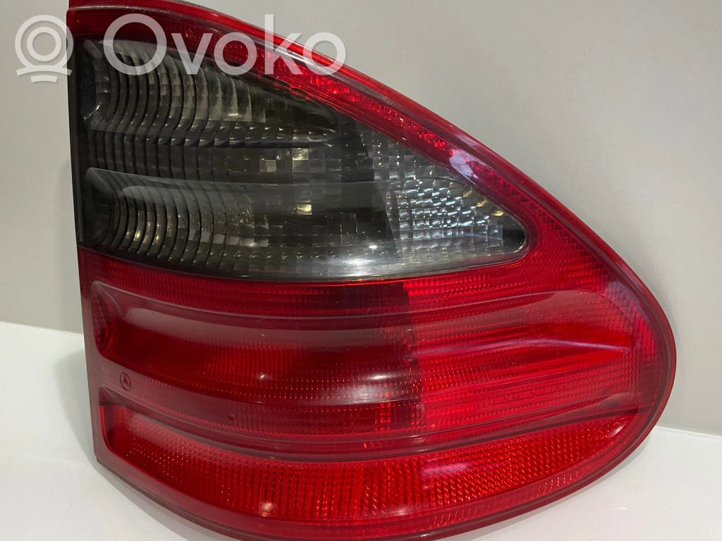 Mercedes-Benz E W210 Lampa tylna 