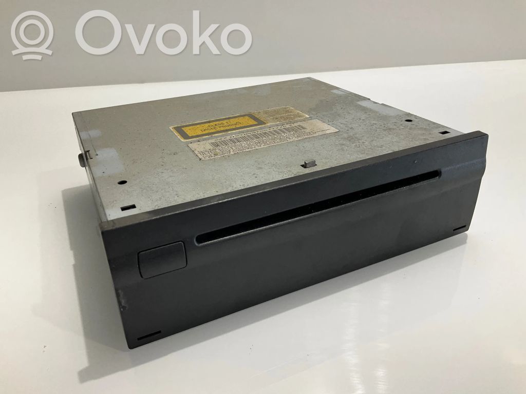 Mercedes-Benz CLS C219 GPS navigation control unit/module 