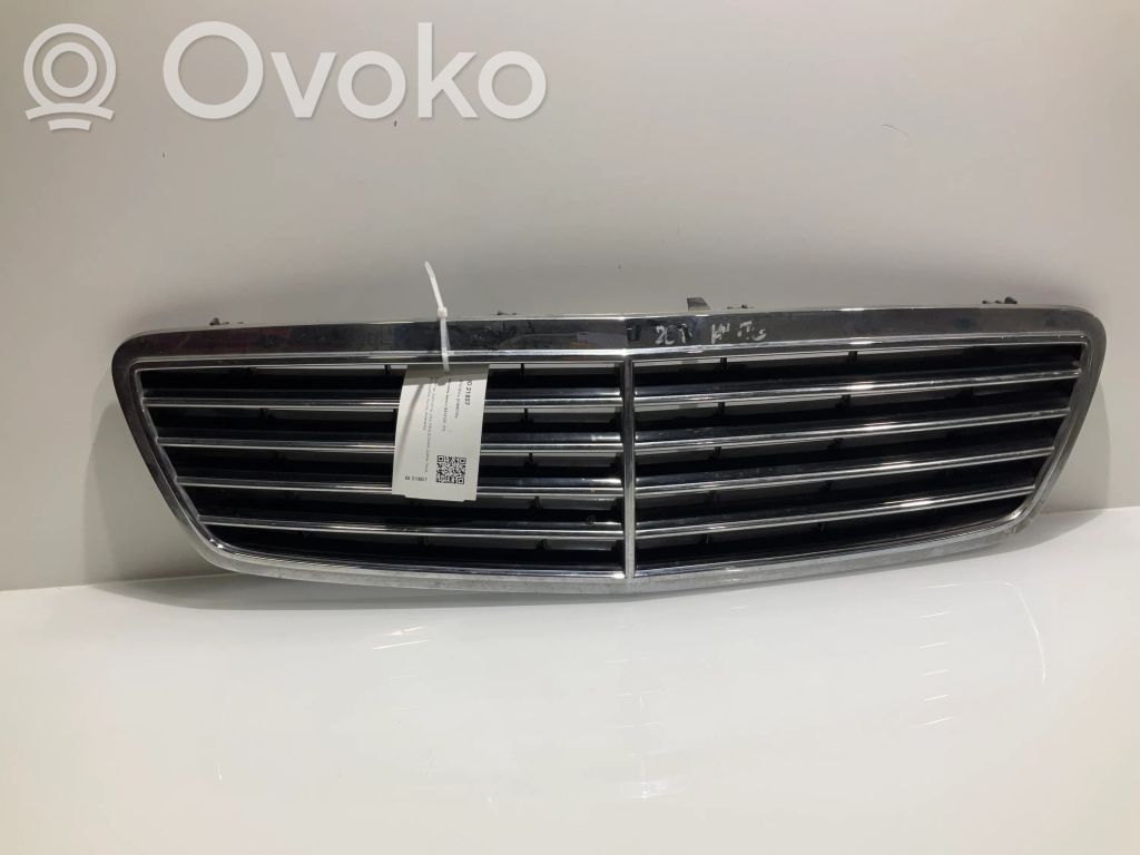Mercedes-Benz C W203 Atrapa chłodnicy / Grill 