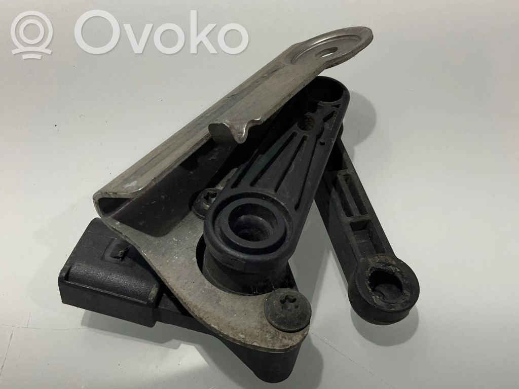 Tesla Model Y Headlight/headlamp level sensor 