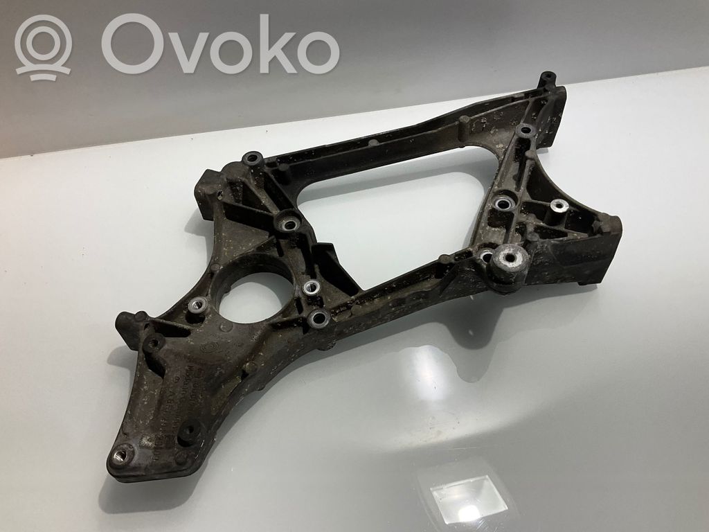 Mercedes-Benz E W212 Generator/alternator bracket 