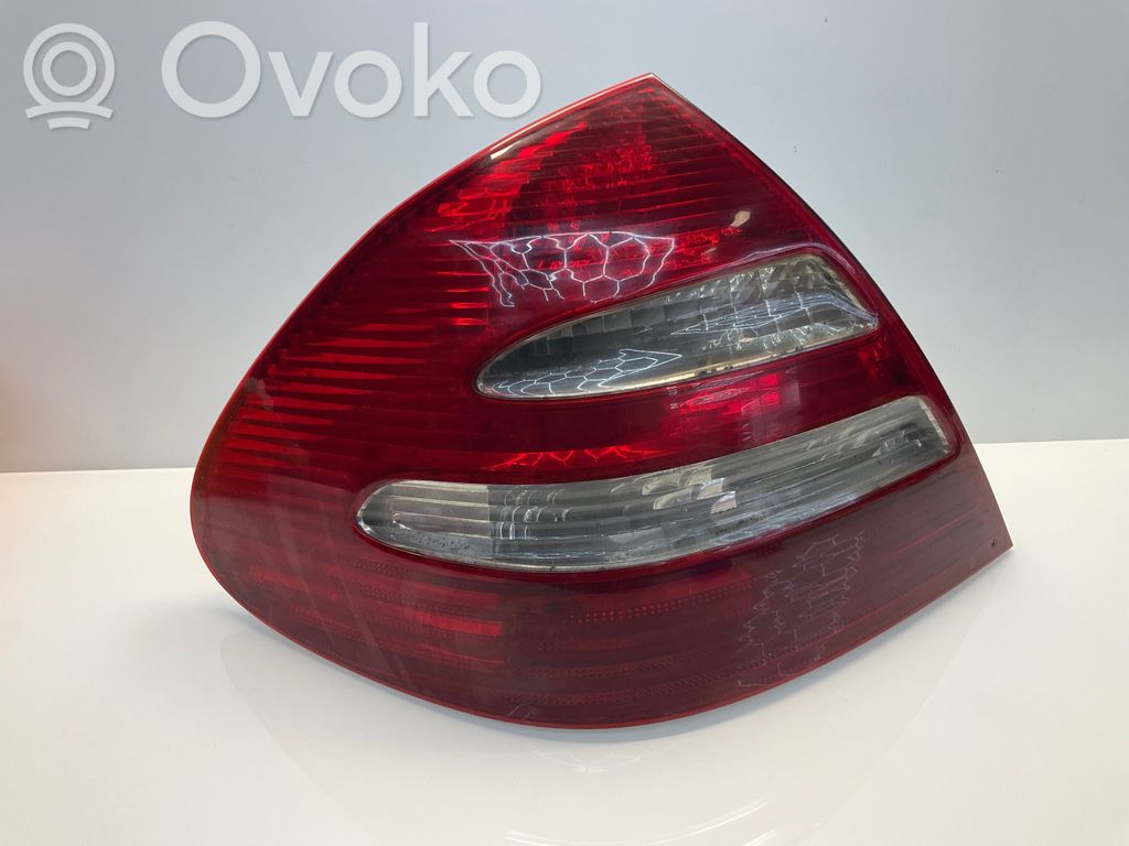 Mercedes-Benz E W211 Lampa tylna 