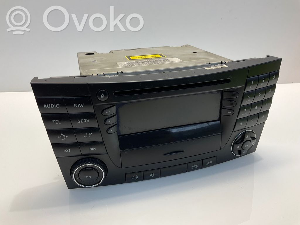 Mercedes-Benz E W211 Unitate principală radio/CD/DVD/GPS 