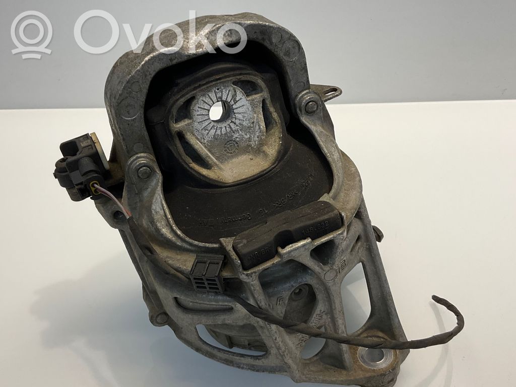 Audi SQ7 Engine mount bracket 