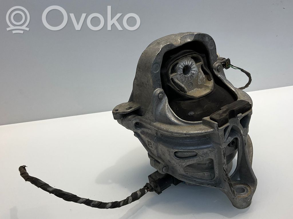 Engine mount bracket   782215151018