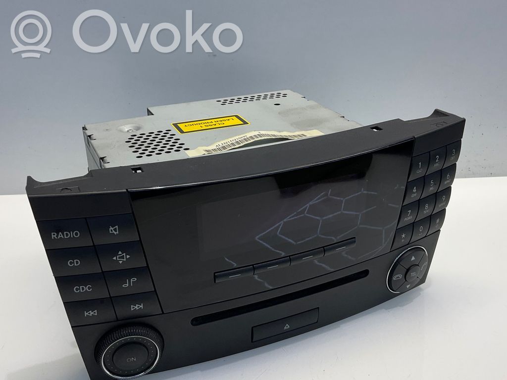 Mercedes-Benz E W211 Panel / Radioodtwarzacz CD/DVD/GPS 