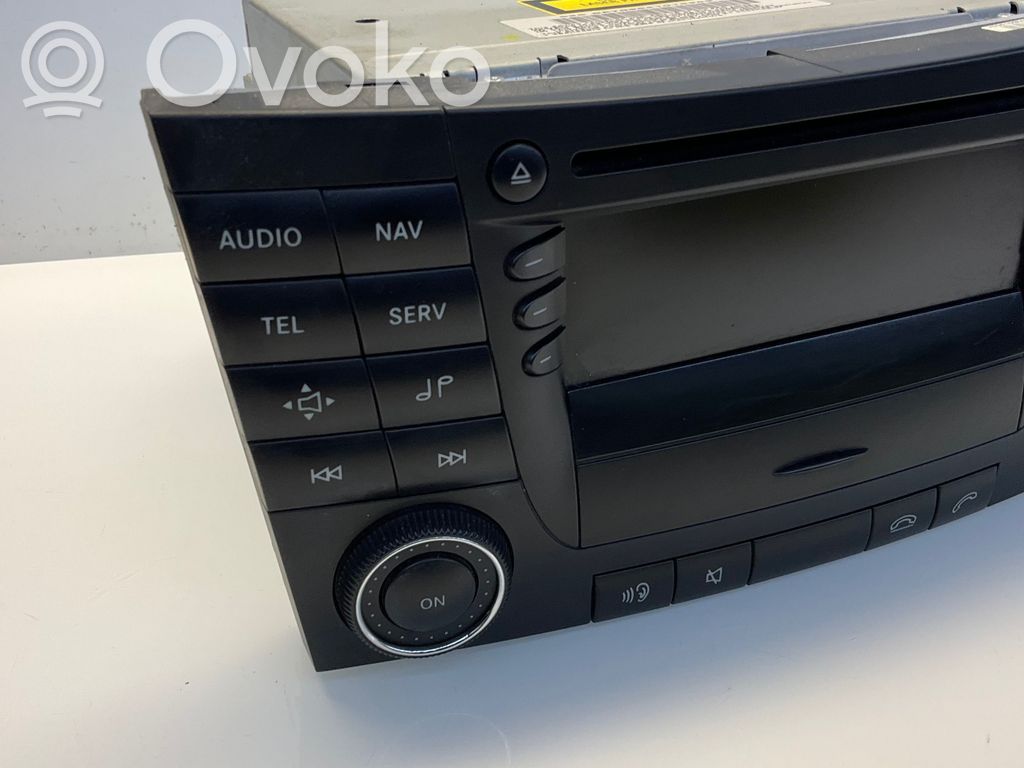 Mercedes-Benz E W211 Panel / Radioodtwarzacz CD/DVD/GPS 