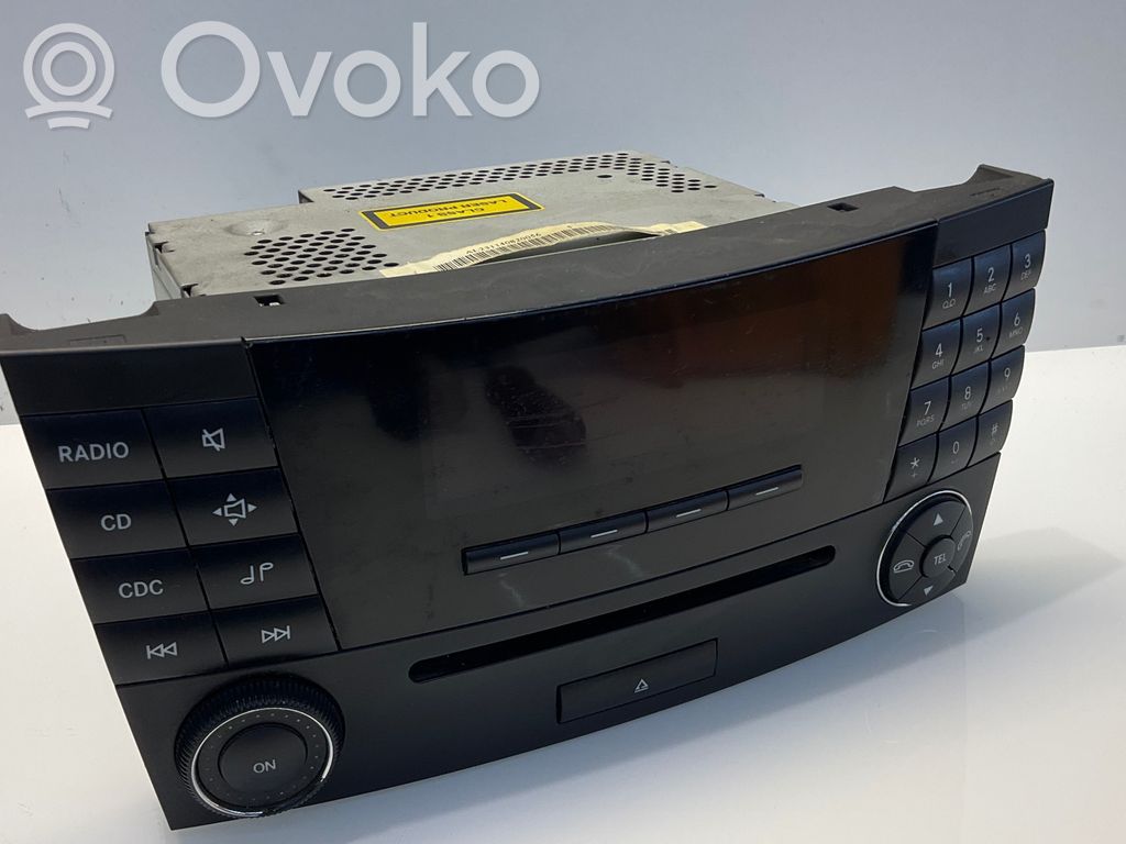 Mercedes-Benz E W211 Panel / Radioodtwarzacz CD/DVD/GPS 