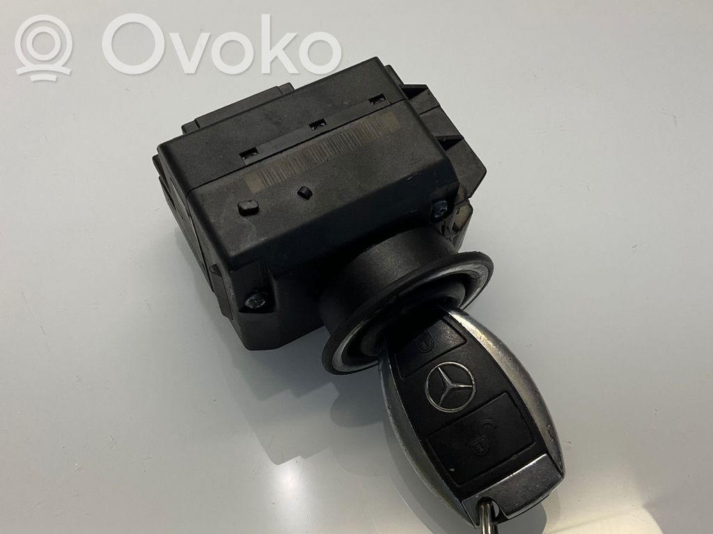 Mercedes-Benz E W211 Užvedimo spynelė 