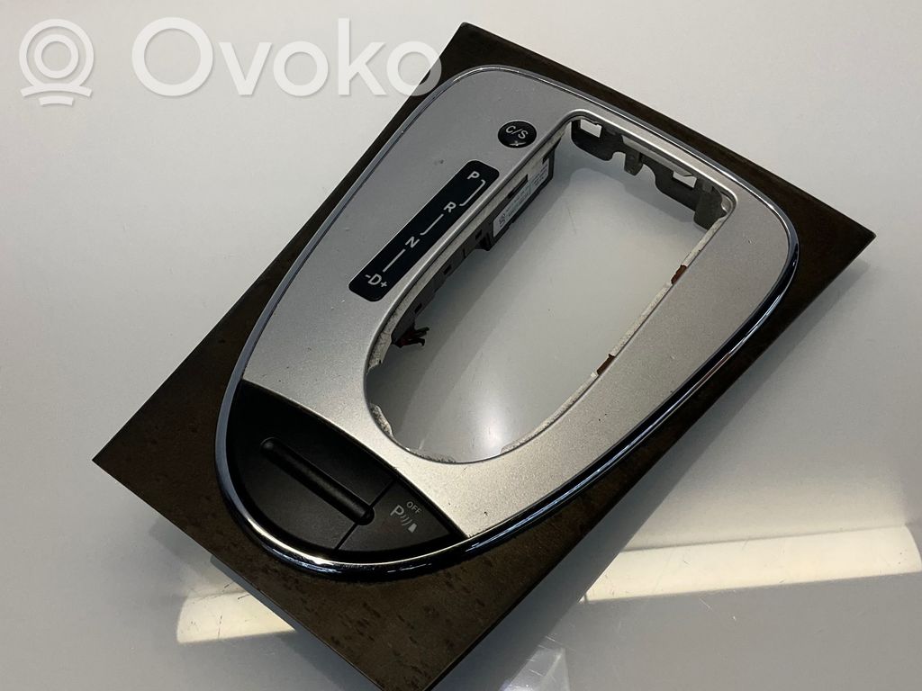 Mercedes-Benz E W211 Ramka drążka zmiany biegów 