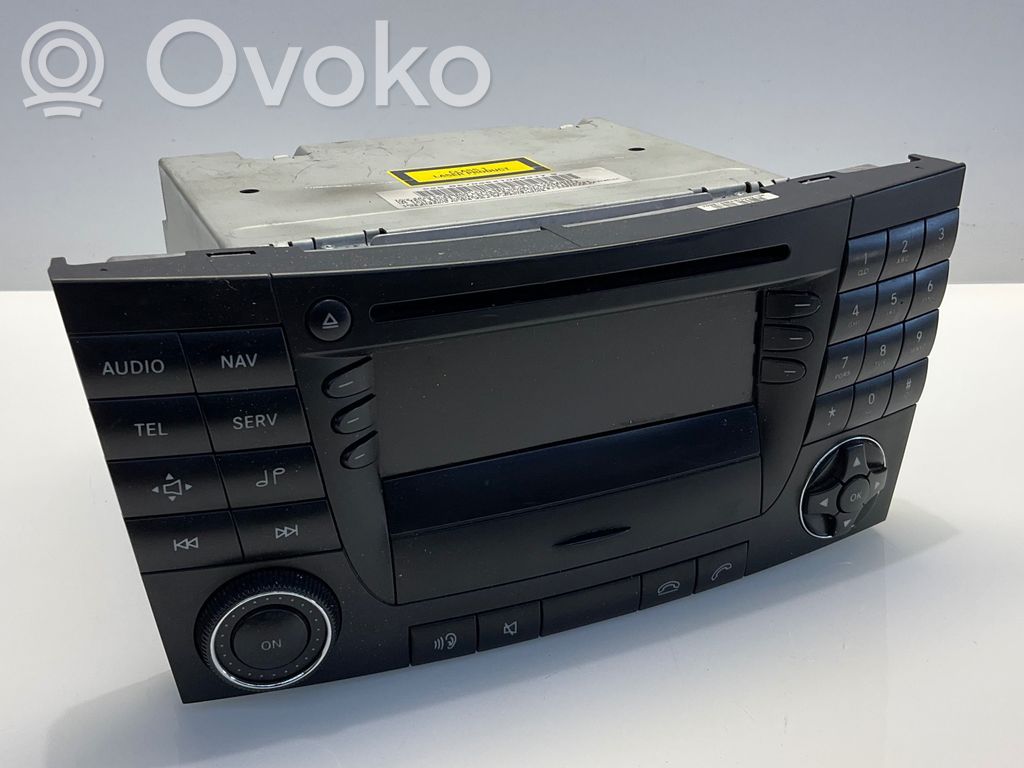 Mercedes-Benz E W211 Panel / Radioodtwarzacz CD/DVD/GPS 