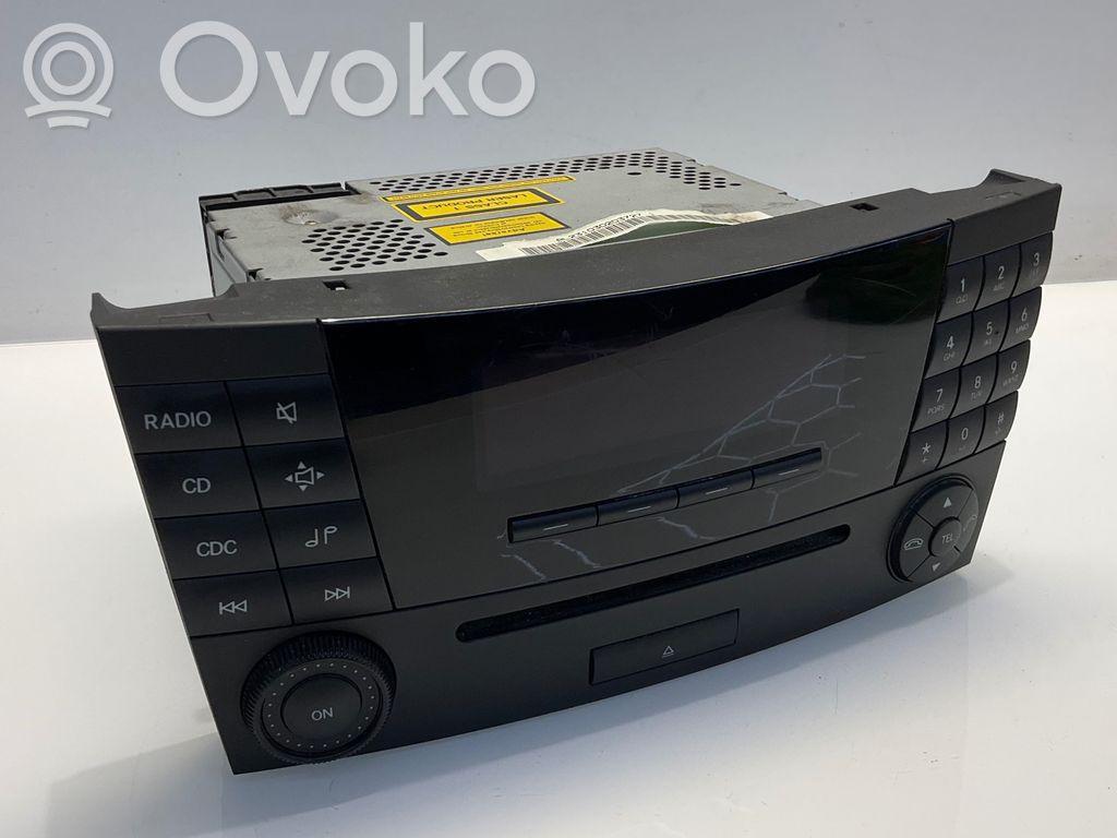 Mercedes-Benz E W211 Panel / Radioodtwarzacz CD/DVD/GPS 