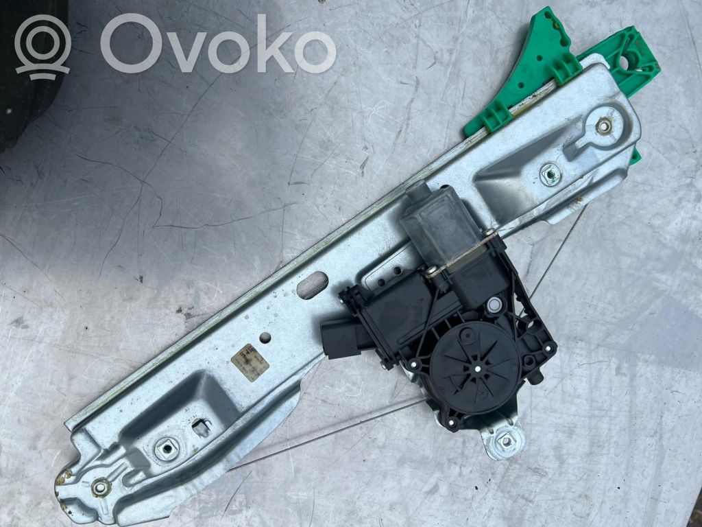 Opel Astra J Takaoven manuaalinen ikkunan nostin 