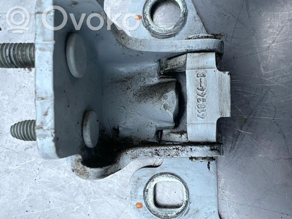 Renault Zoe Rear door lower hinge 